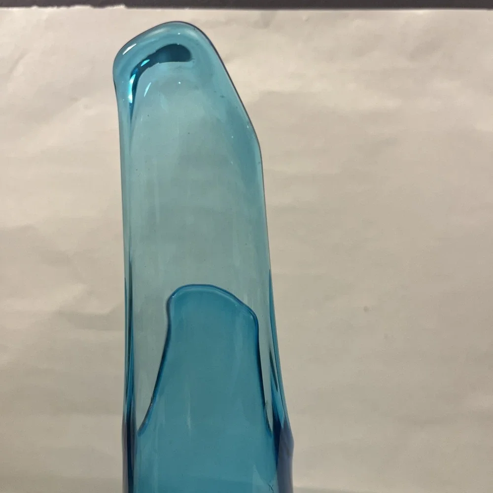 LE Smith Swung Vase Peacock Blue Footed Glass 15.5